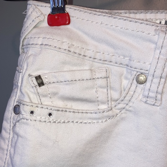Women’s Hydraulic Jean Shorts - Picture 2 of 12